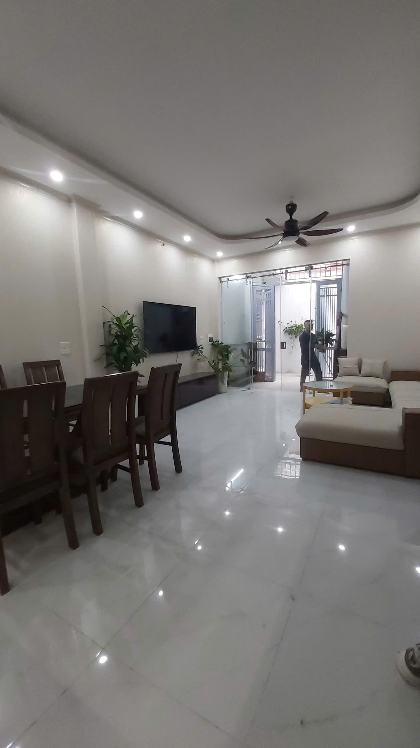 Bán nhà 45m2 cách mặt đường Lê Lợi chỉ 20m, full nội thất, nhà cực sáng, nhỉnh 10 tỷ