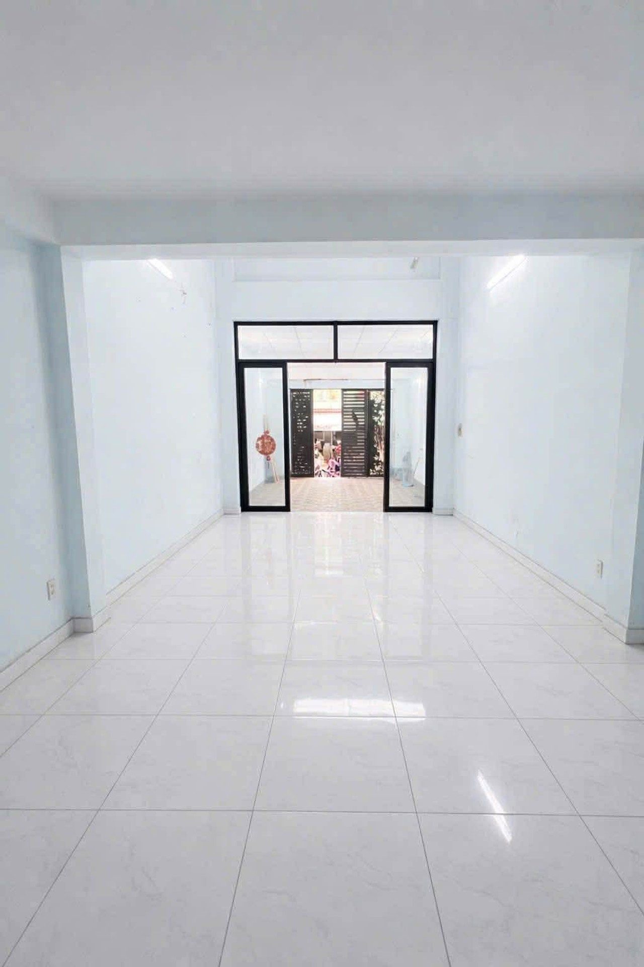 MẶT TIỀN KINH DOANH ĐẮT GIÁ KHU VIP HỌ LÊ - TÂN PHÚ - 4 TẦNG ĐÚC - NGANG ĐẸP 4.5M