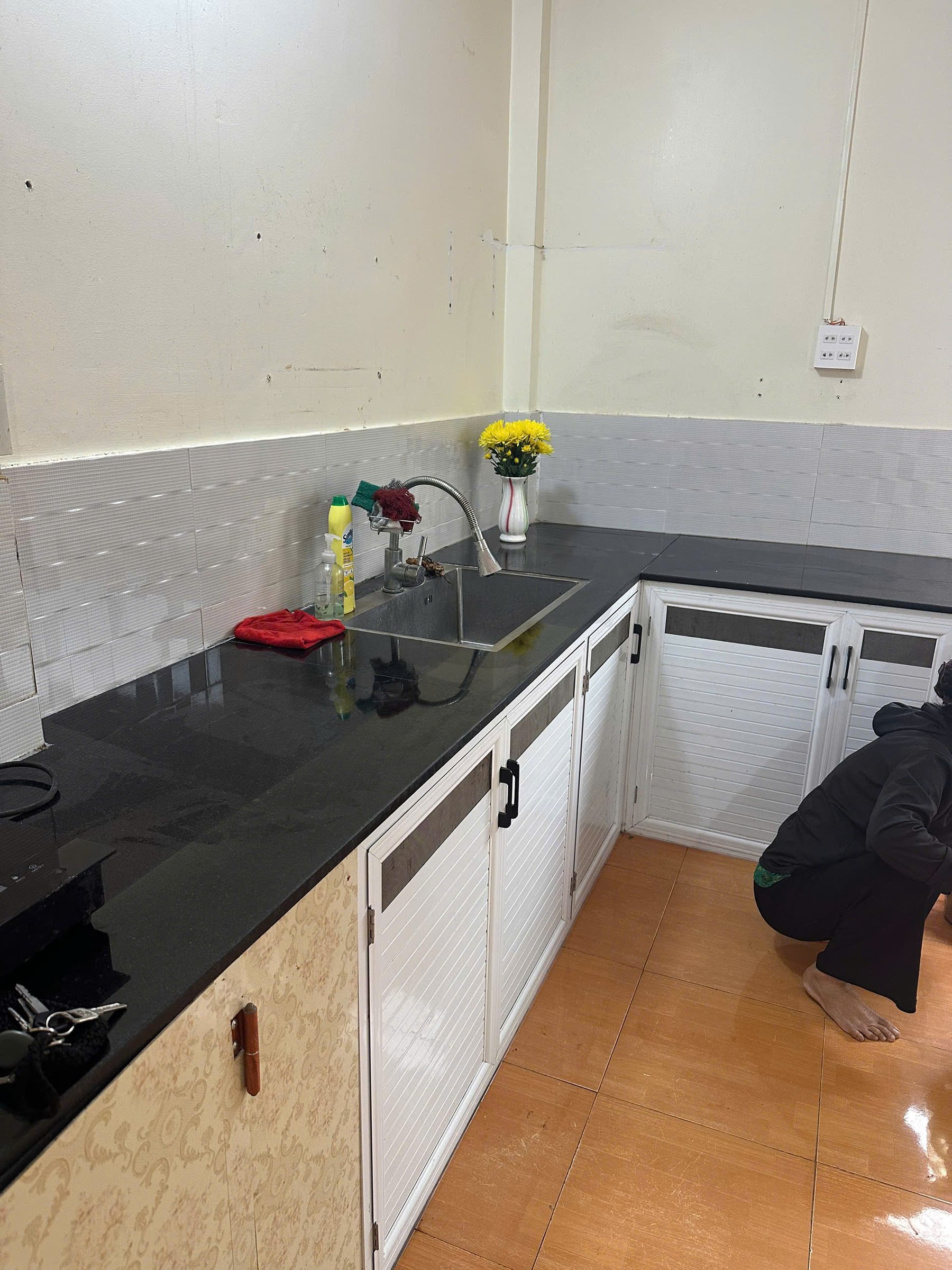 NHÀ VƯỜN GIÁ RẺ – HẺM 146 LÊ PHỤNG HIỂU – CHỈ 2 TỶ 050 🏡
💰 𝗚𝗶𝗮́: 𝟮 𝘁𝘆̉ 𝟬𝟱𝟬
📐 𝗗𝗶𝗲̣̂𝗻 𝘁𝗶́𝗰𝗵: 𝟮𝟵𝟰𝗺² (𝟳𝗺 𝘅 𝟰𝟮𝗺)