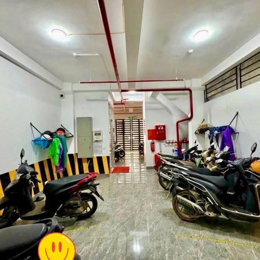 Oto đỗ cổng, CCMN Mỹ Đình sổ 69m2, thang máy, dòng tiền 70tr, 14 tỷ hơn.