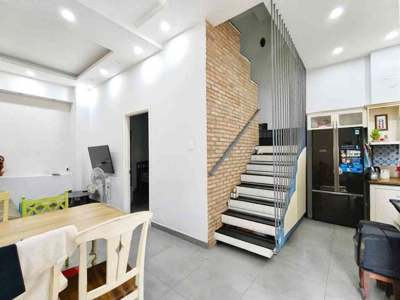 [H2632*] SẬP GIÁ NGỘP: NHÀ ĐẸP LÊ QUANG ĐỊNH SÁT PHẠM VĂN ĐỒNG, GIÁ 5.x TỶ