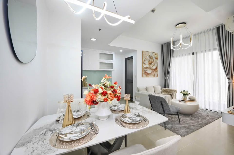 Căn hộ mới 50m2/2pn view hồ bơi ,2 tỷ250 Full NT.Nguyễn Thượng Hiền 0794818249
