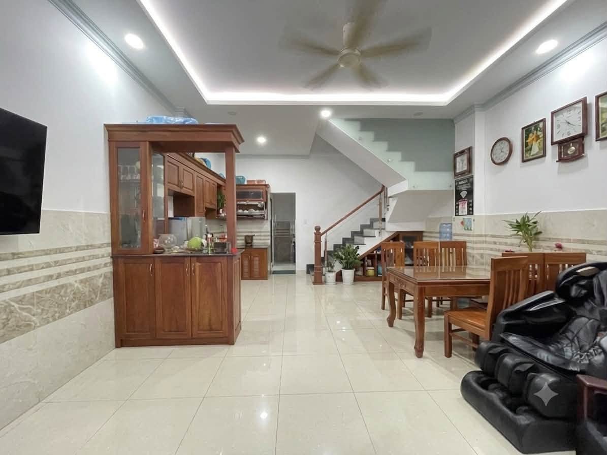 Bán Nhà 55m2-4 lầu, chỉ nhỉnh 7 tỷ, 3PN-3WC cách mặt tiền Lê Quang Định chỉ 15m