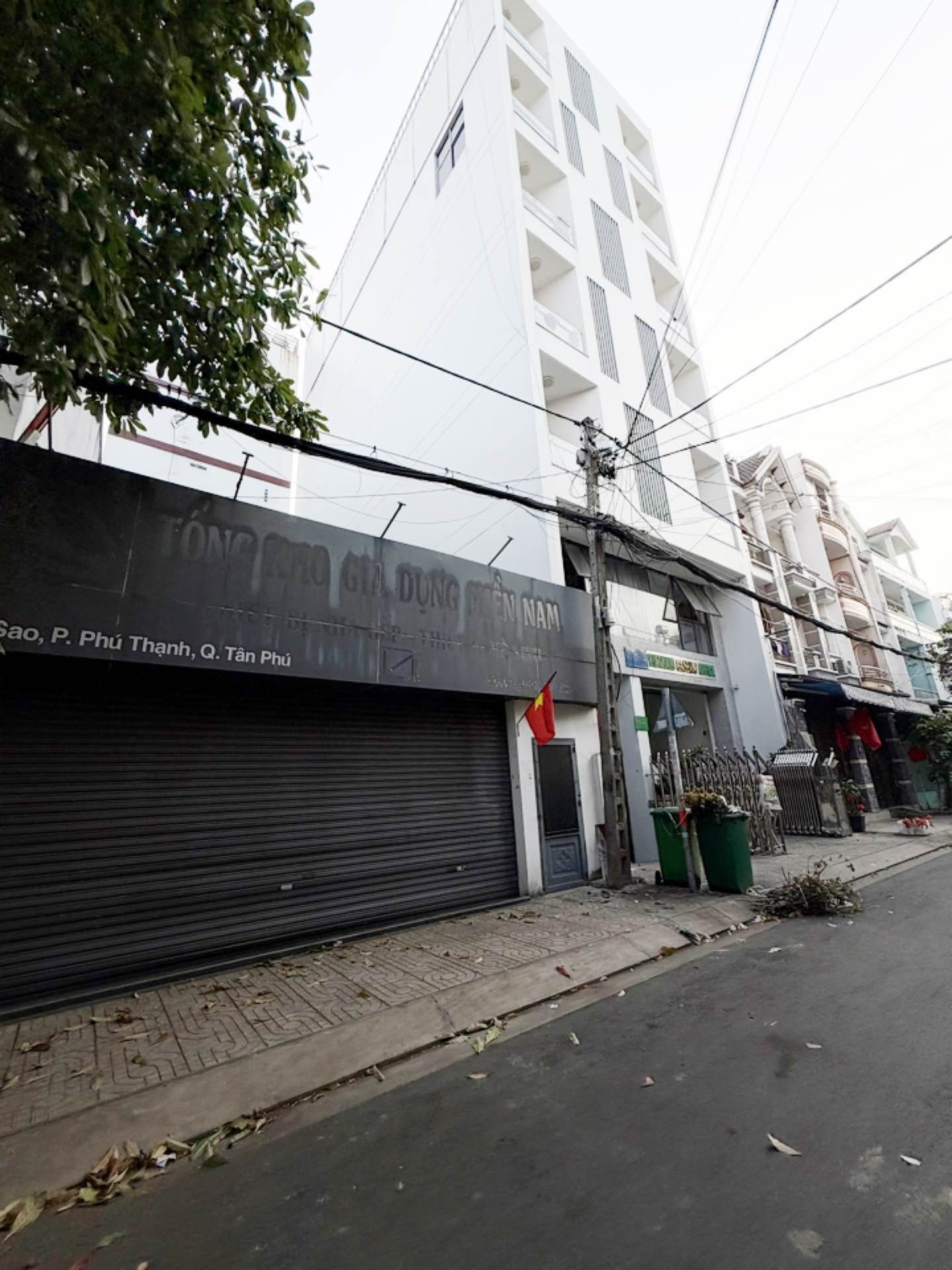 BÁN ĐẤT TẶNG NHÀ – MẶT TIỀN LÊ SAO, QUẬN TÂN PHÚ – 148M² – DÒNG TIỀN 20 TRIỆU/THÁNG - ĐẦU TƯ GIỮ TIỀN TỐT HOẶC XÂY CHDV CỰC ĐẸP