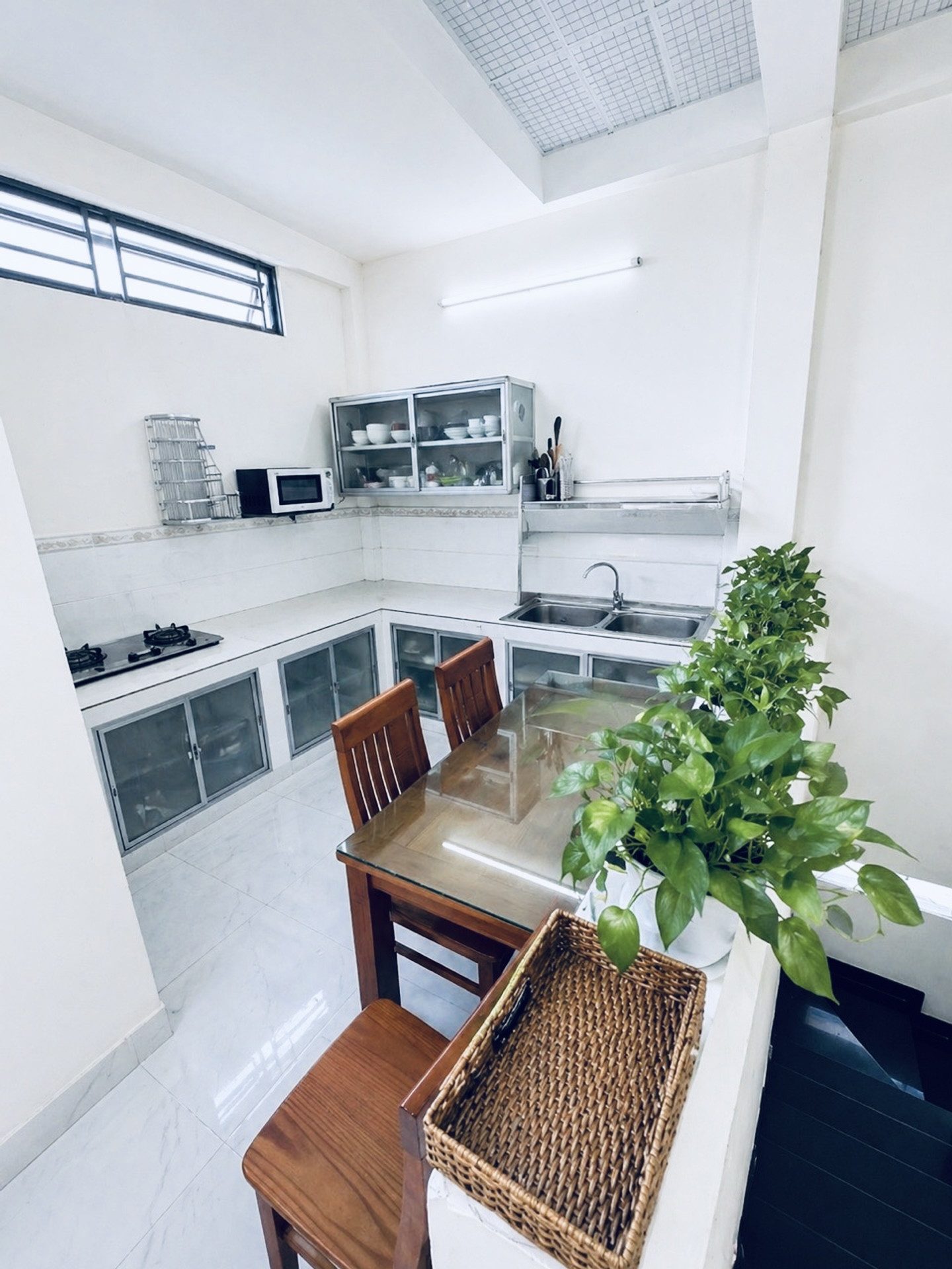 Nhà mới Kinh Dương Vương -75m²- gần chợ Hồ Học Lãm - 3 tầng - 5PN - chỉ 5,35 tỷ