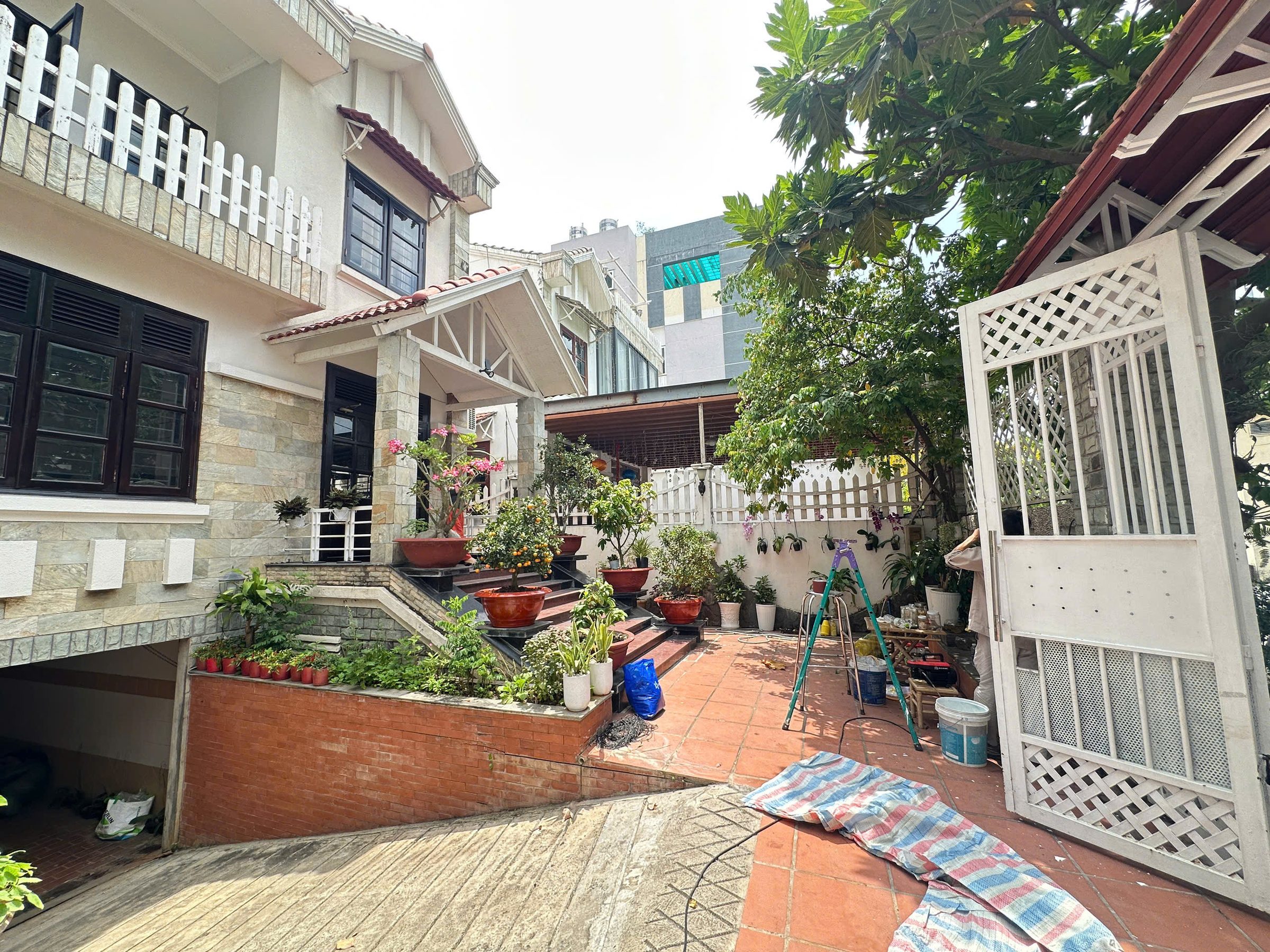 Cho thuê mặt bằng Kinh Doanh Trong Biệt Thự