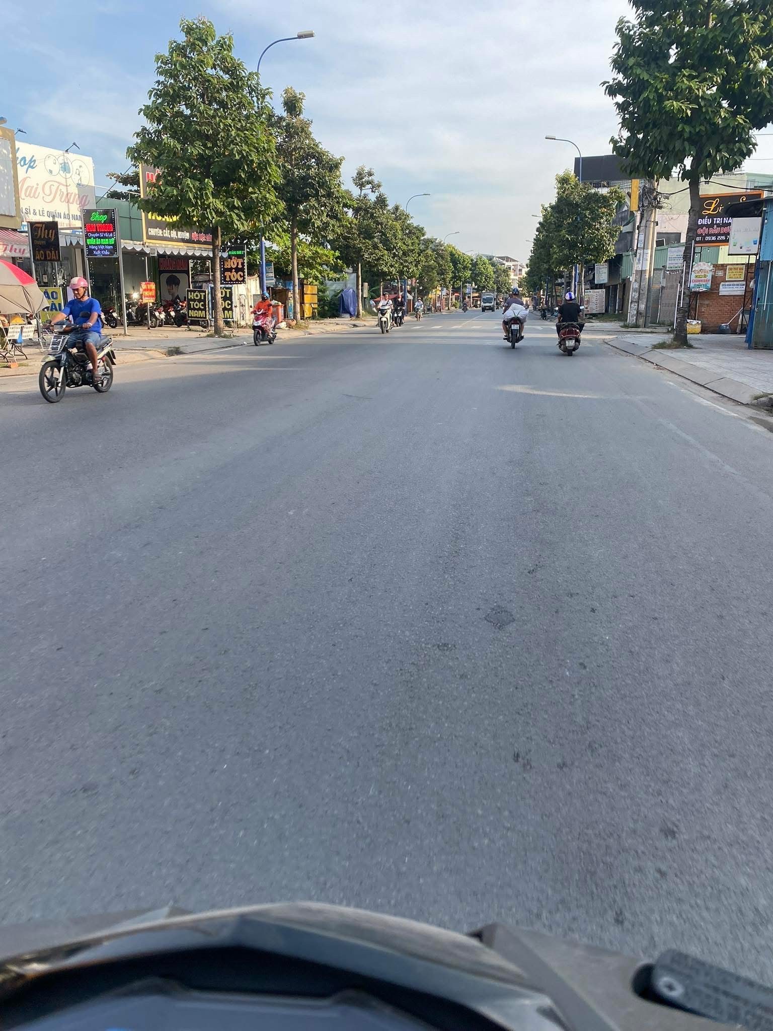 B/ÁN NHÀ LÊ THỊ HÀ - HÓC MÔN – NGANG 5m3 SÂN 2 OTo 7 CHỔ NHĨNH 5 T/ỷ