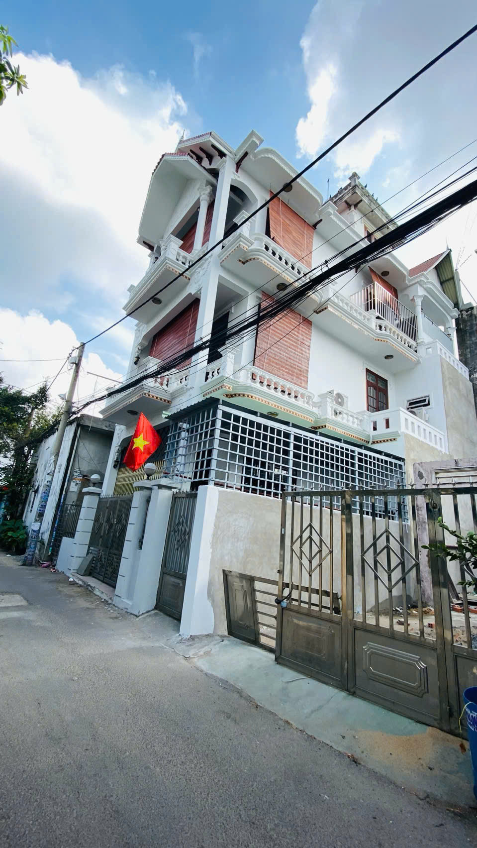 Tam Bình - Nhà 3 tầng - 83m3 - 3 phòng ngủ - ngang 7m - hẻm xe hơi - 5 tỷ nhỉnh