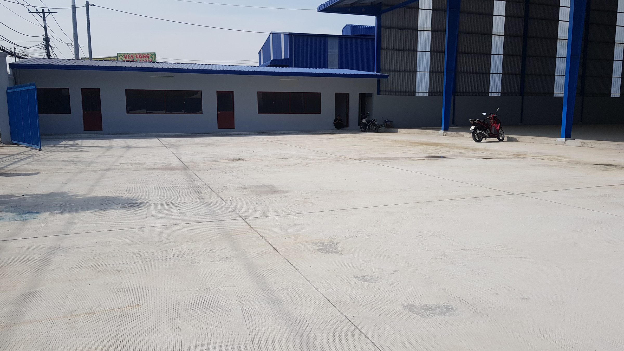 NHÀ XƯỞNG CHO THUÊ MẶT ĐƯỜNG LÊ VĂN KHƯƠNG, P HIỆP THÀNH QUẬN 12 DT: 5000M LH: 0908561228