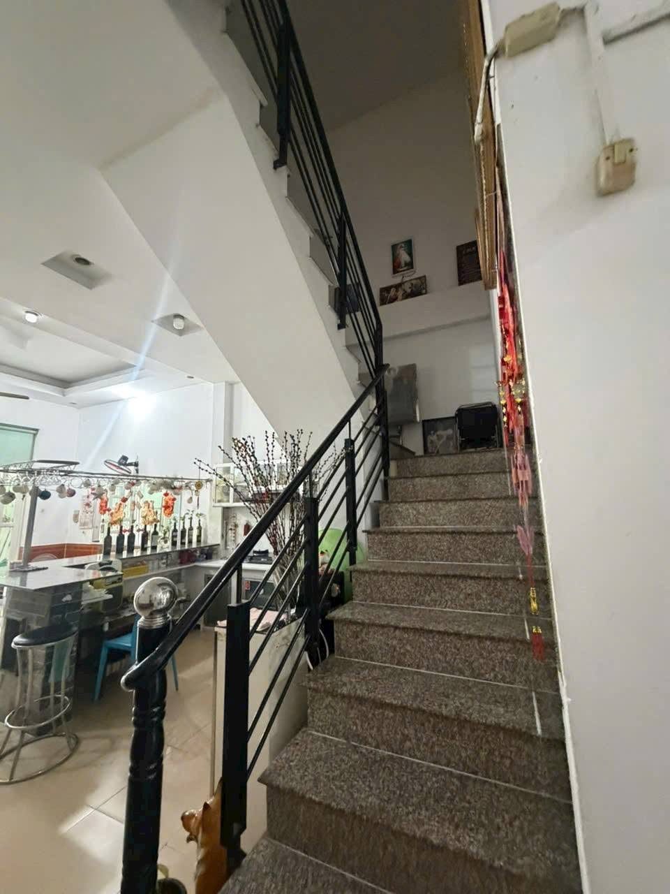 NHÀ SÁT MẶT TIỀN LÊ THỊ RIÊNG – HẺM 10M XE HƠI TRÁNH – 5x20m 4PN – CHỈ 4,5 TỶ TL