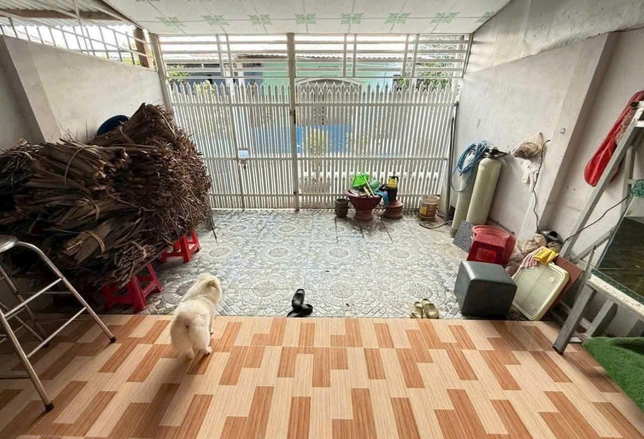 Bán Căn Nhà Ngay Tân Thông Hội Củ Chi  125m2 Sổ Hồng riêng 900triệu bao phí