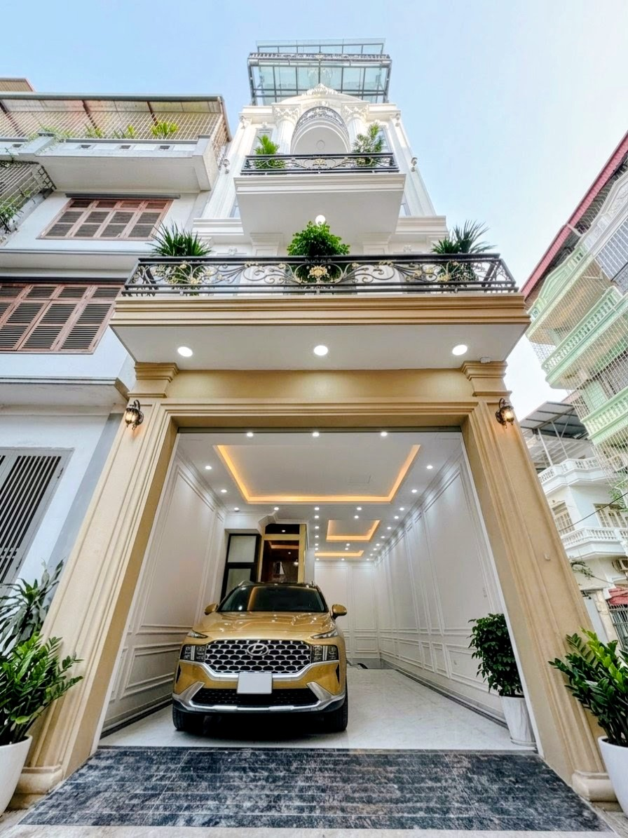 Phân lô quân đội Hoàng Văn Thái 💥 Gara 2 ô tô Lamborghini đỗ – 60m2 x 6 tầng thang máy mới tinh
