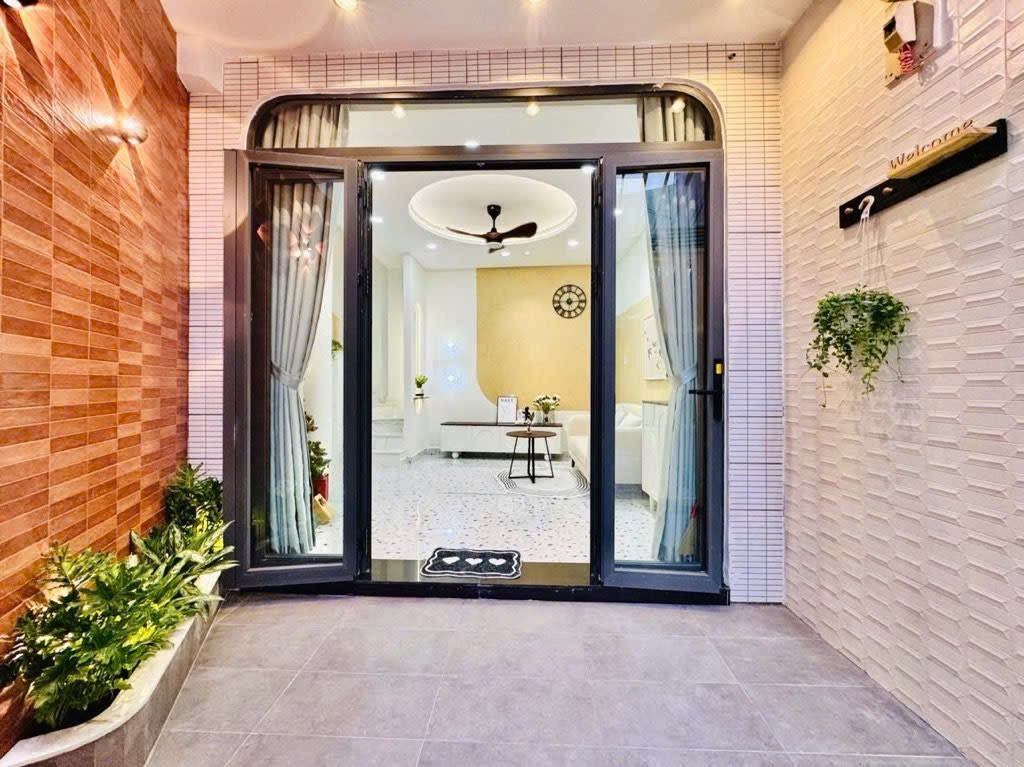 Khu hiếm nhà bán, Lê Tự Tài-Phú Nhuận, 3 tầng , gần 100m2 sàn, chỉ 6.x