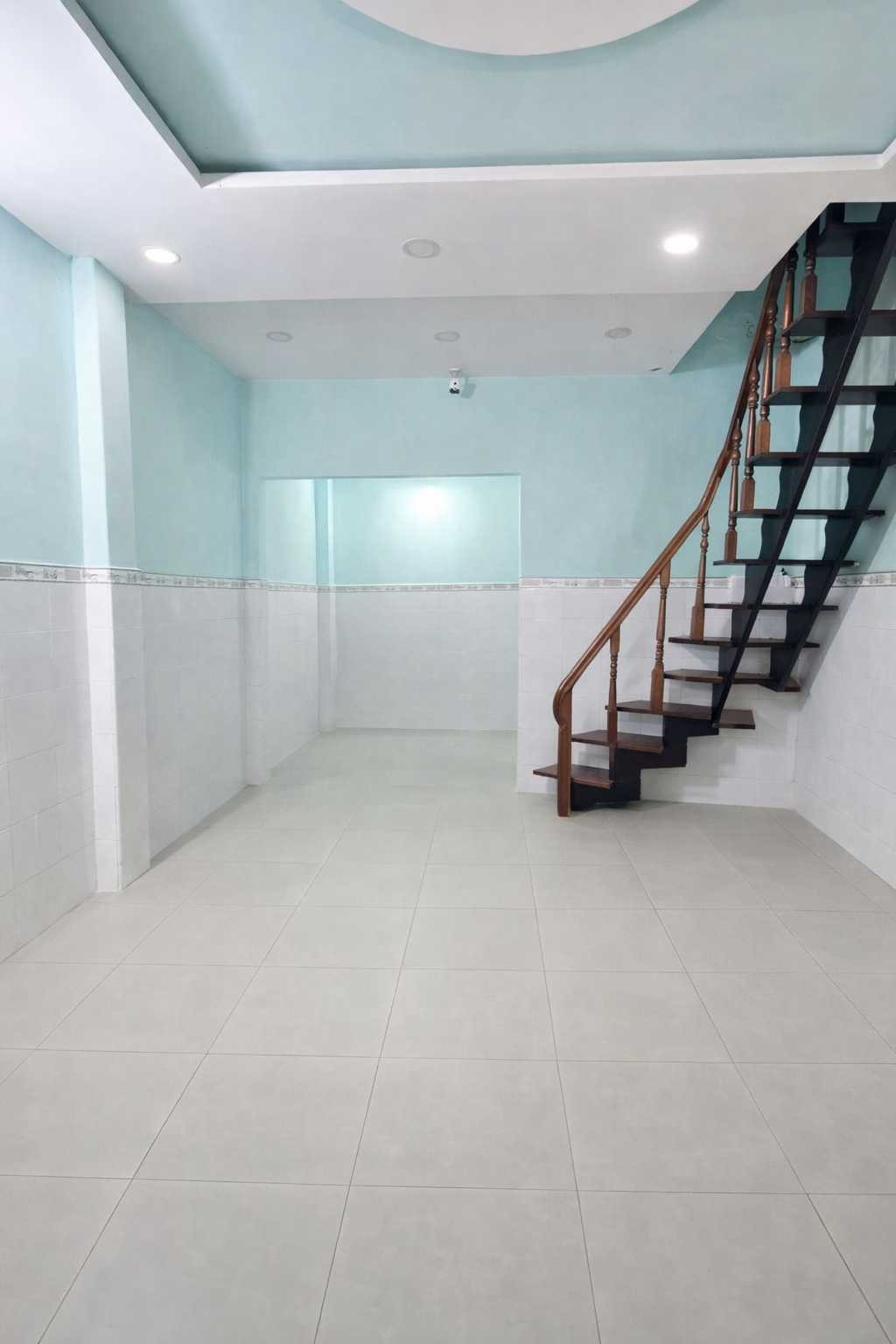 NHÀ ĐẸP PHÚ THỌ HÒA – HẺM XE HƠI ĐỖ CỬA