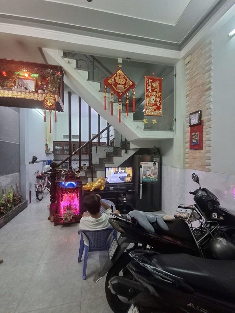 BÁN NHÀ 4 TẦNG - 4PN - LÊ VĂN QUỚI GIÁP TÂN PHÚ - SỔ HỒNG RIÊNG