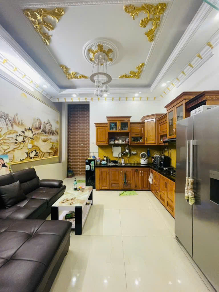 Bán Nhà Lê Văn Quới Bình Tân , DT: 80m2 (4mx20m) , Hẻm 7m , Đúc 3 Lầu 6PN Nhỉnh 8 Tỷ TL Mạnh