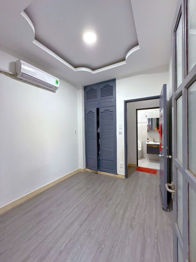 Hẻm 305 Lê Văn Sỹ - Gần 45M2 - 3 Phòng ngủ - Nhà chủ ở lâu - Hẻm trước nhà 5M rộng thoáng - Hơn 6 tỷ xíu còn bớt lộc nhiều