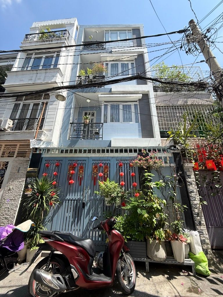 Nhà bán lê văn sỹ ,phú nhuận 4 tầng sổ hồng riêng, pháp lý chuẩn, gần chợ, sân bay