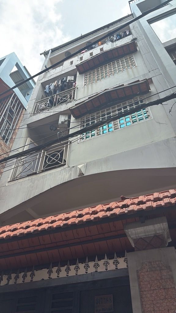 Nhà bán huỳnh văn bánh dòng tiền 40tr, sổ hồng riêng, 5 tầng , 60m2