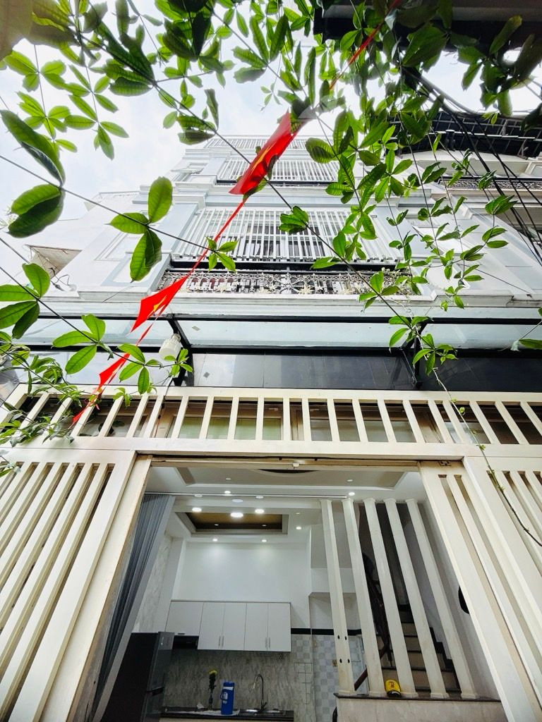 Bán nhà huỳnh văn bánh, 4 tầng sổ hồng riêng.
