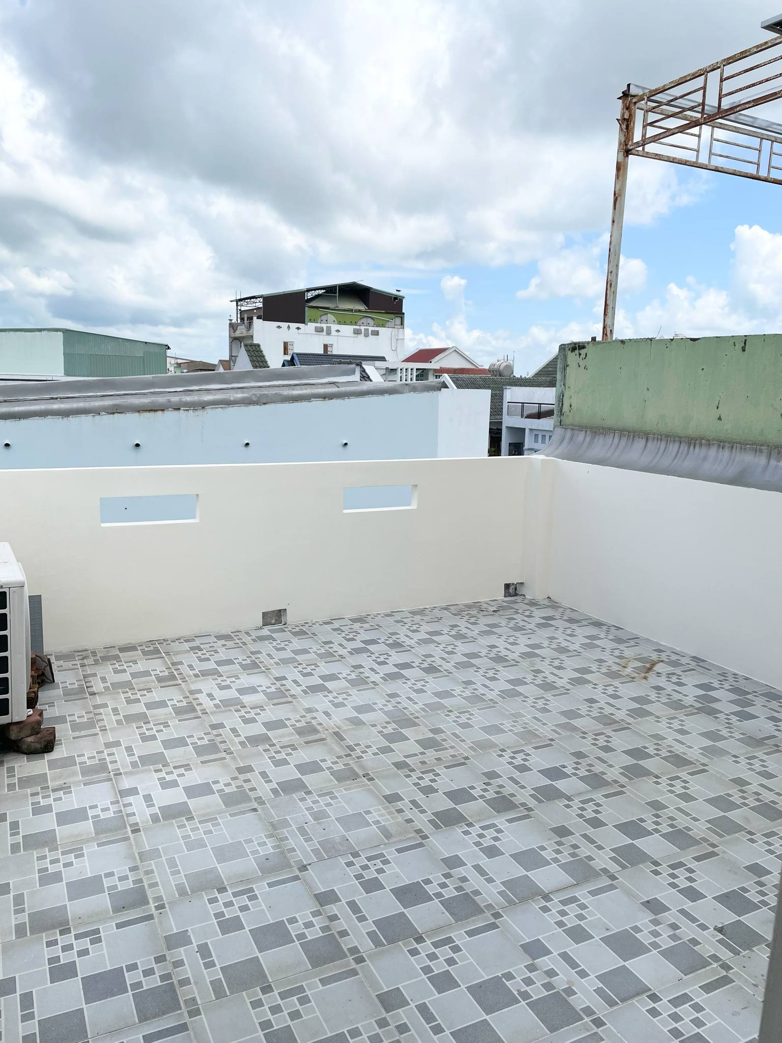 Bán nhà diện tích sử dụng 168m² giá 7 tỷ Phường Long Xuyên