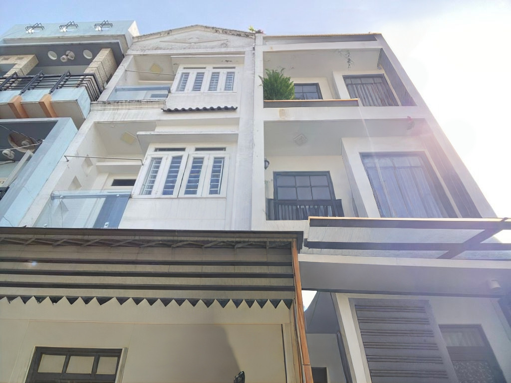 Chủ gấp bán hẽm xe hơi 4 tầng, sổ riêng