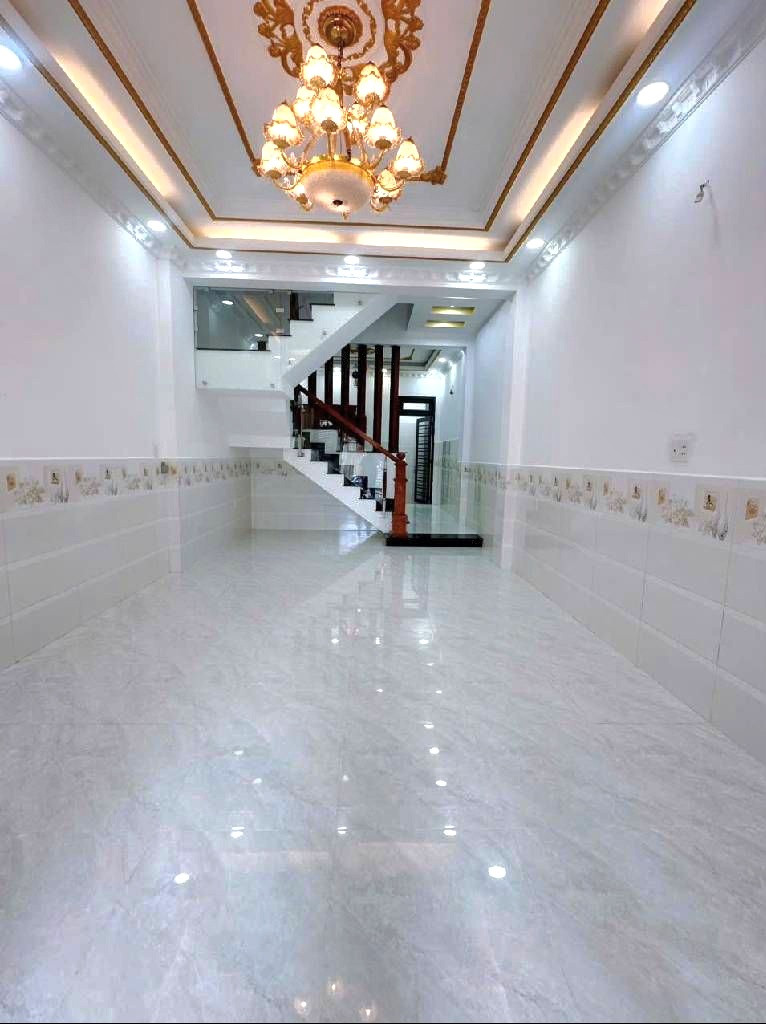 BÁN NHÀ ĐẸP CẠNH TÂ.N KỲ TÂN QUÝ - ĐƯỜNG XE TẢI - 4PN - ( 4X15M )