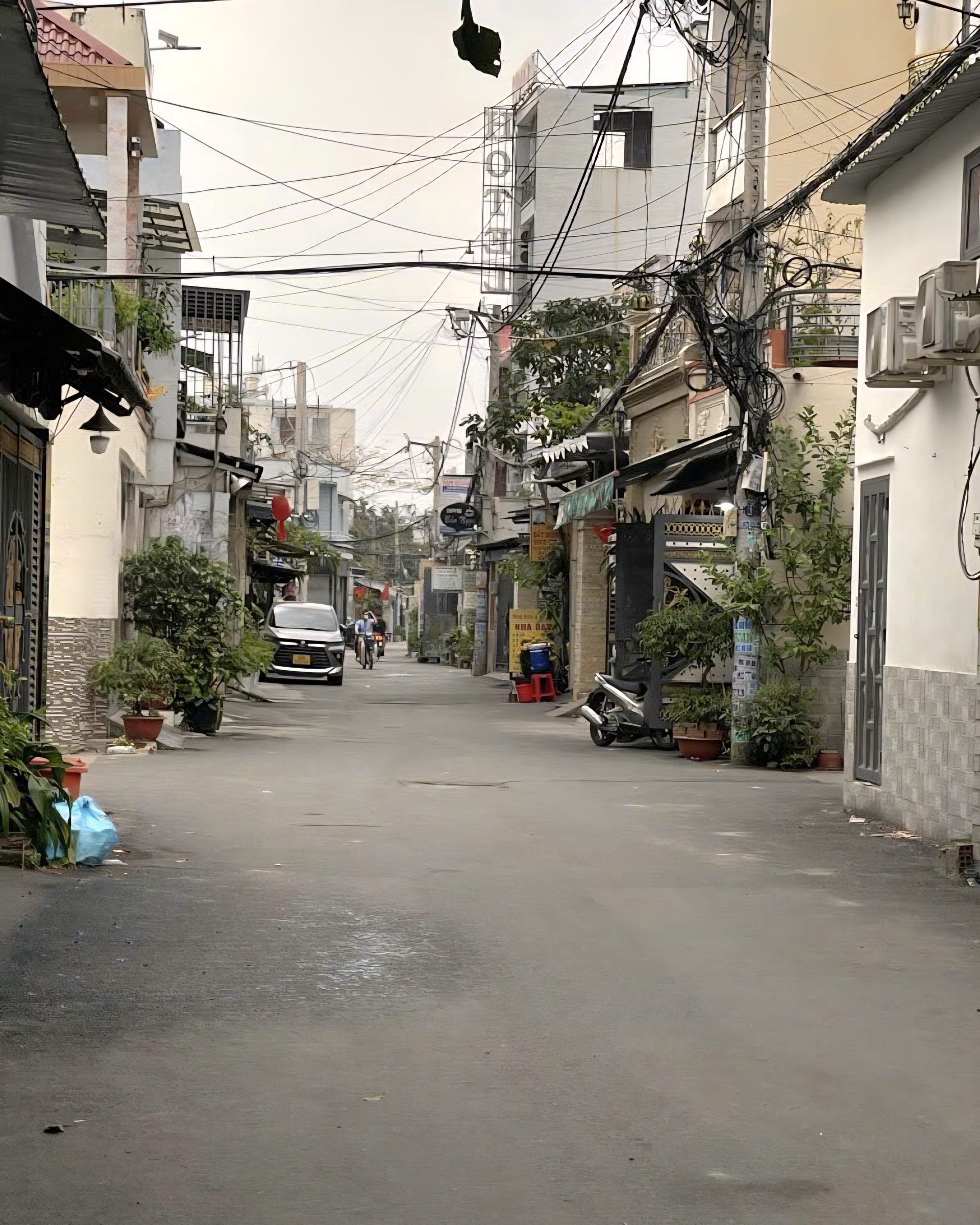 BÁN NHÀ SÁT TÂ.N KỲ TÂN QUÝ - ĐƯỜNG XE TẢI - ( 5X20M )