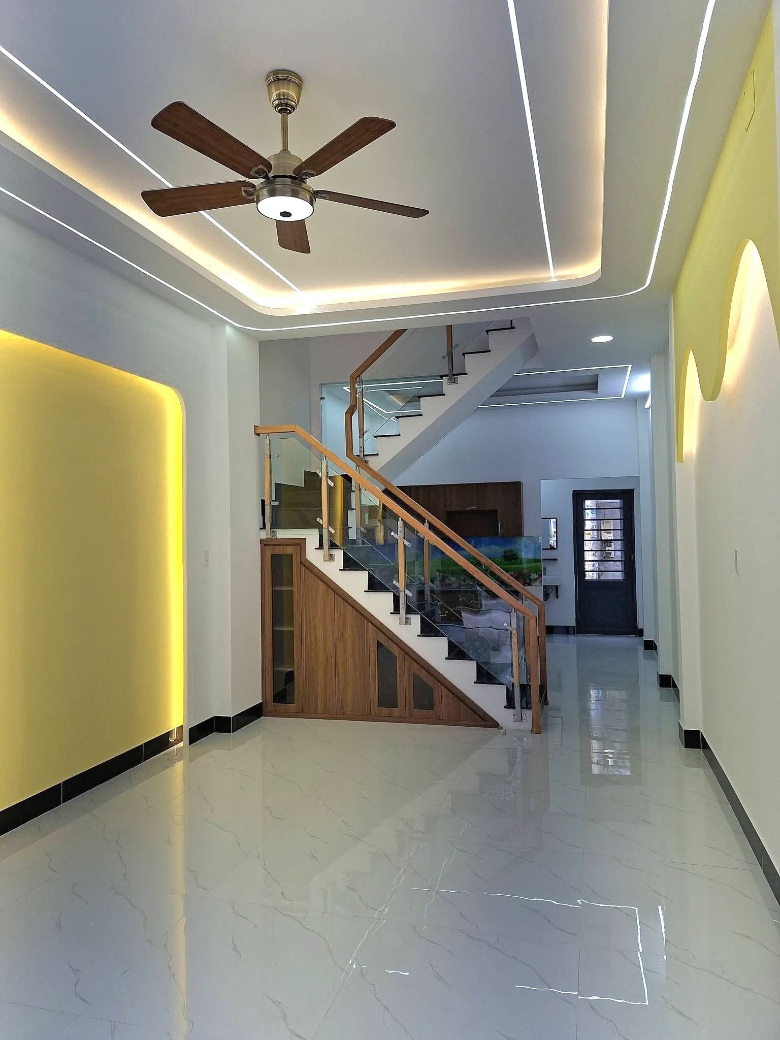 BÁN NHÀ ĐẸP SÁT TÂN KỲ TÂN QUÝ - HẺM ÔTÔ - 4PN - ( 4X12M )