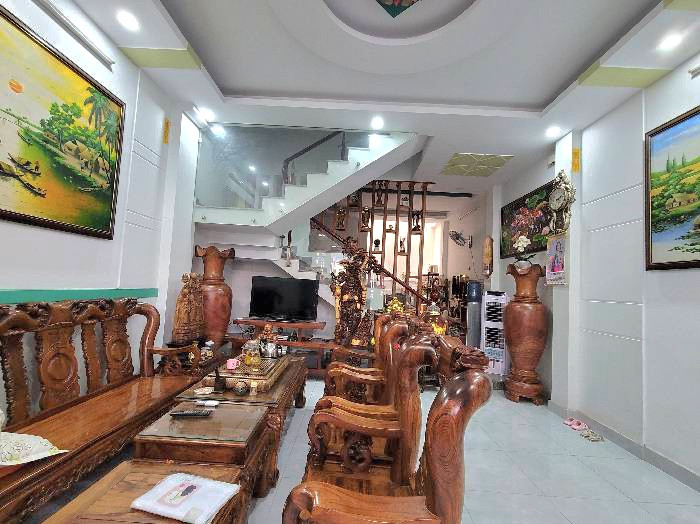 BÁN NHÀ ĐẸP SÁT TÂ.N KỲ TÂN QUÝ - ÔTÔ VÀO NHÀ NGỦ - 4PN - ( 4.2X18M )