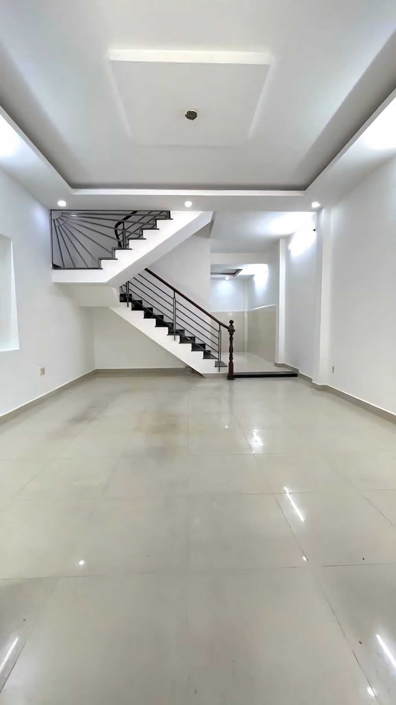 BÁN NHÀ SÁT TÂ.N KỲ TÂN QUÝ - ĐƯỜNG XE TẢI - ( 5X20M )