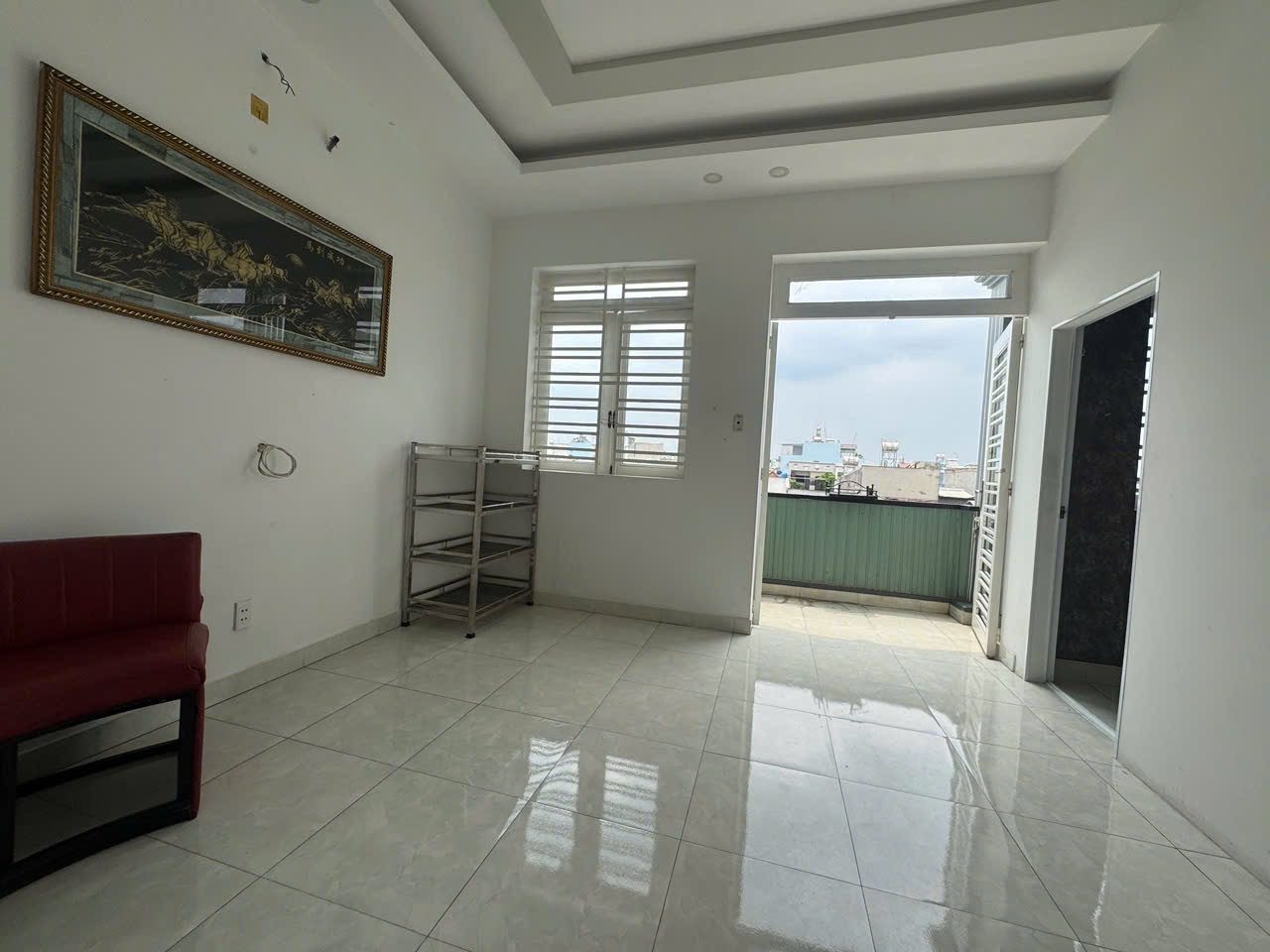 Phòng sạch thoáng, có cửa sổ , ban công , được nấu ăn, được nuôi thú cưng!
