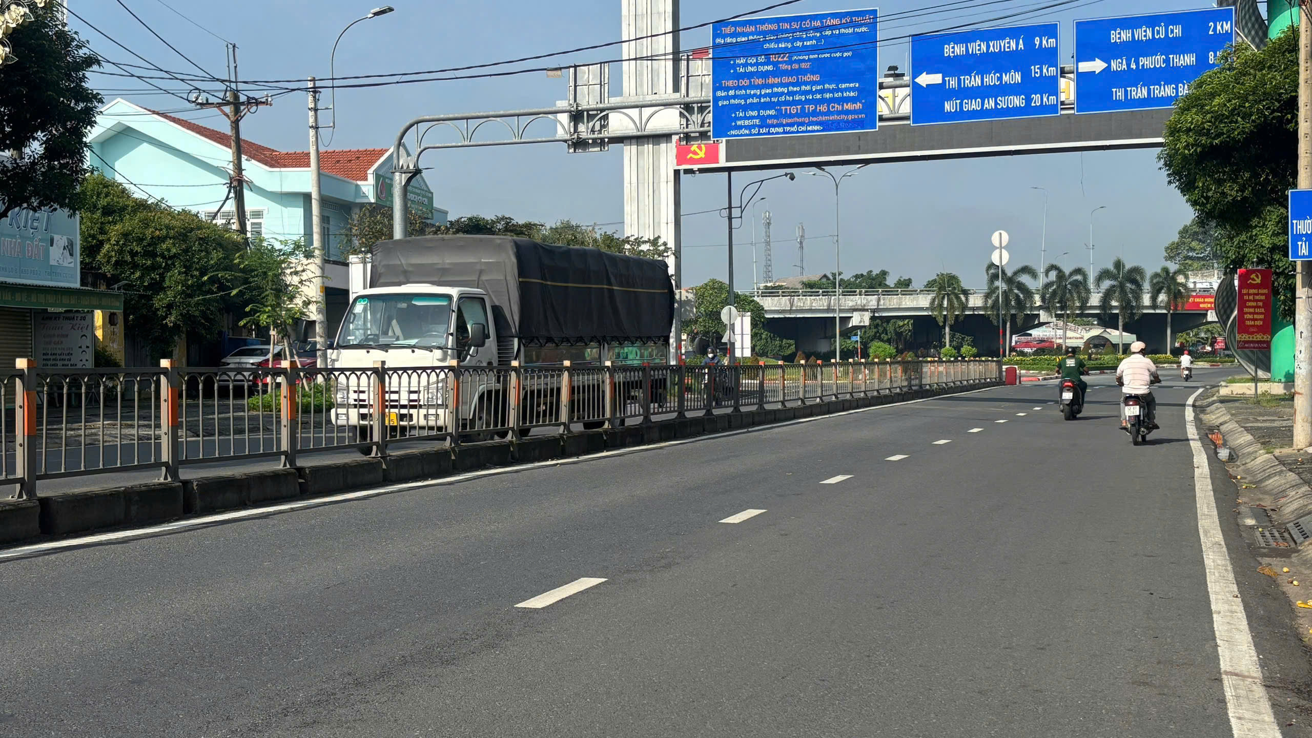 chính chủ bán gấp đất thị trấn củ chi góc 2 mặt tiền nhựa lớn sổ hồng thổ cư đủ