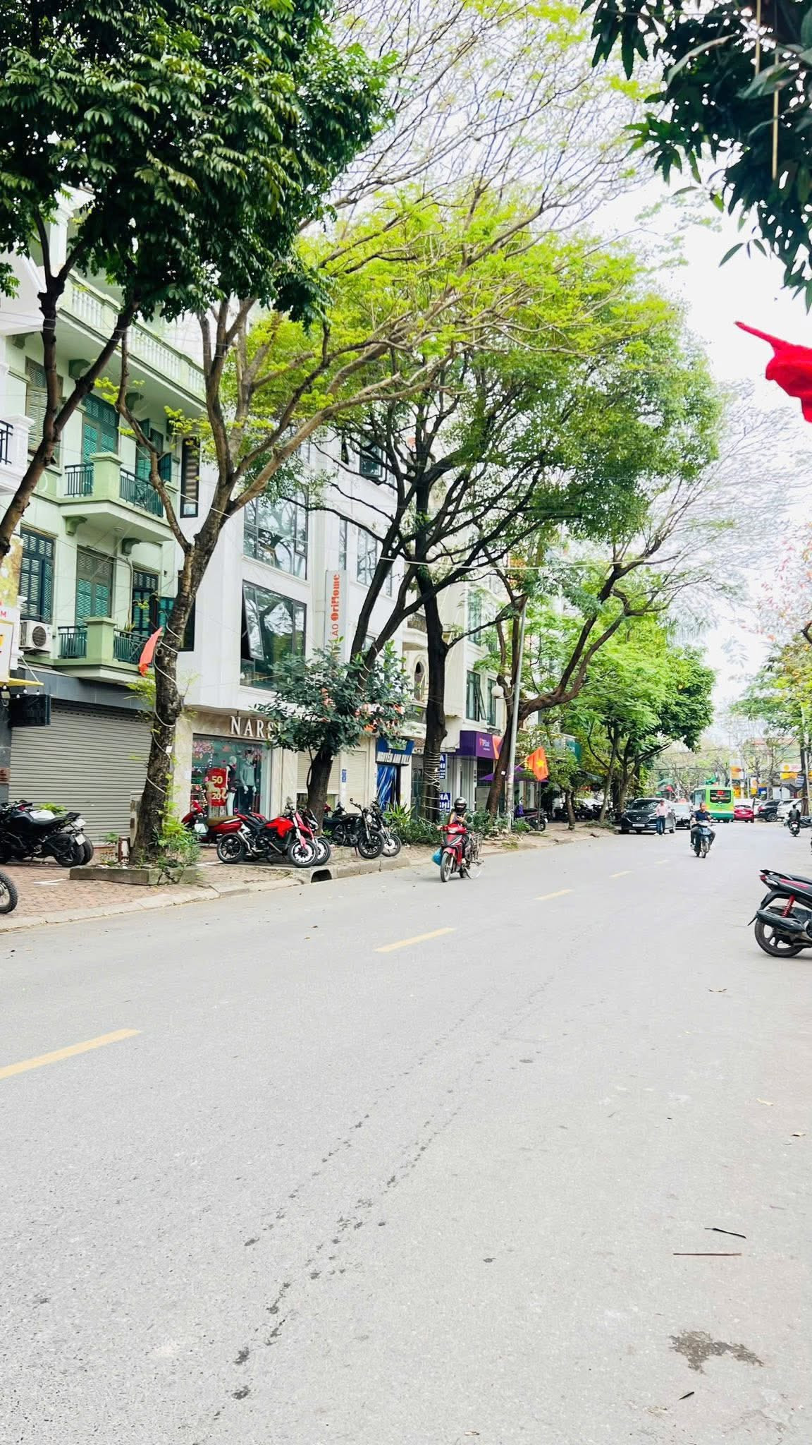 Bán NHÀ ĐƯỜNG ĐẶNG XUÂN BẢNG. 44M2 - 6 TẦNG. THANG MÁY. GẦN ĐƯỜNG Ô TÔ.