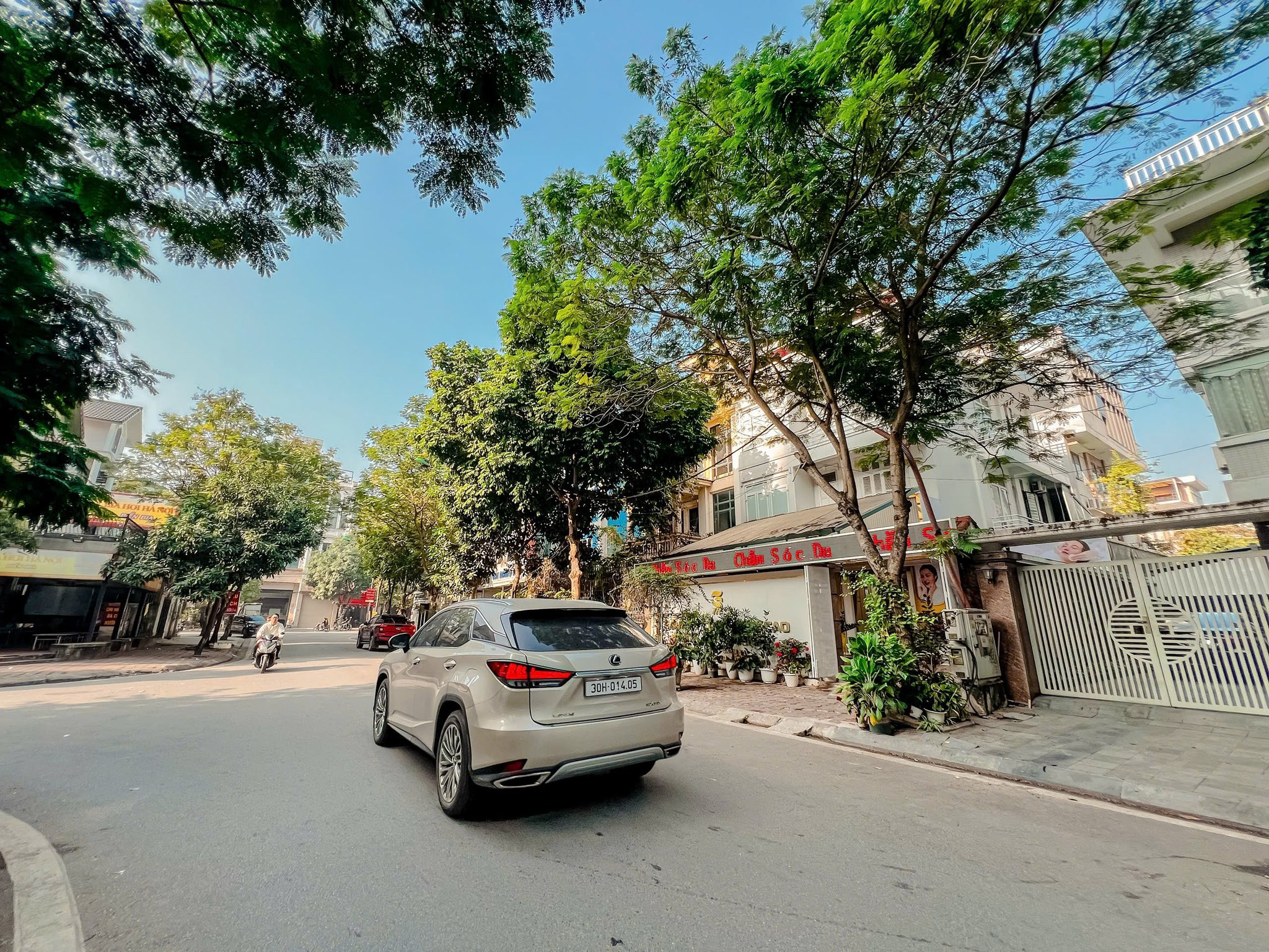 BÁN BIỆT THỰ KĐT TÂY NAM LINH ĐÀM. 200M2 - 4 TẦNG.