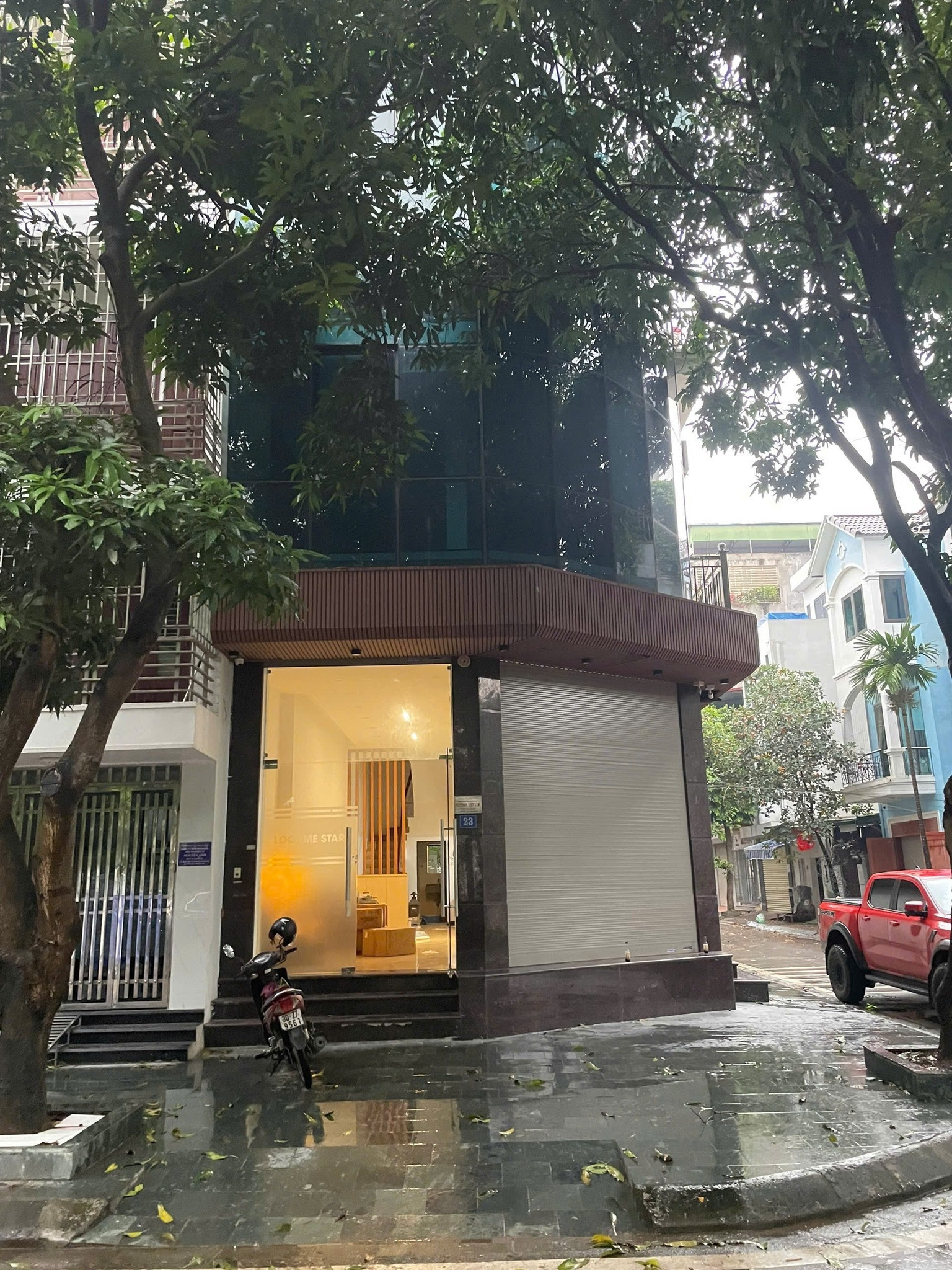 BÁN NHÀ LK ĐƯỜNG LINH NAM. 90M2 - 5 TẦNG. LÔ GÓC. GARA Ô TÔ, KINH DOANH.