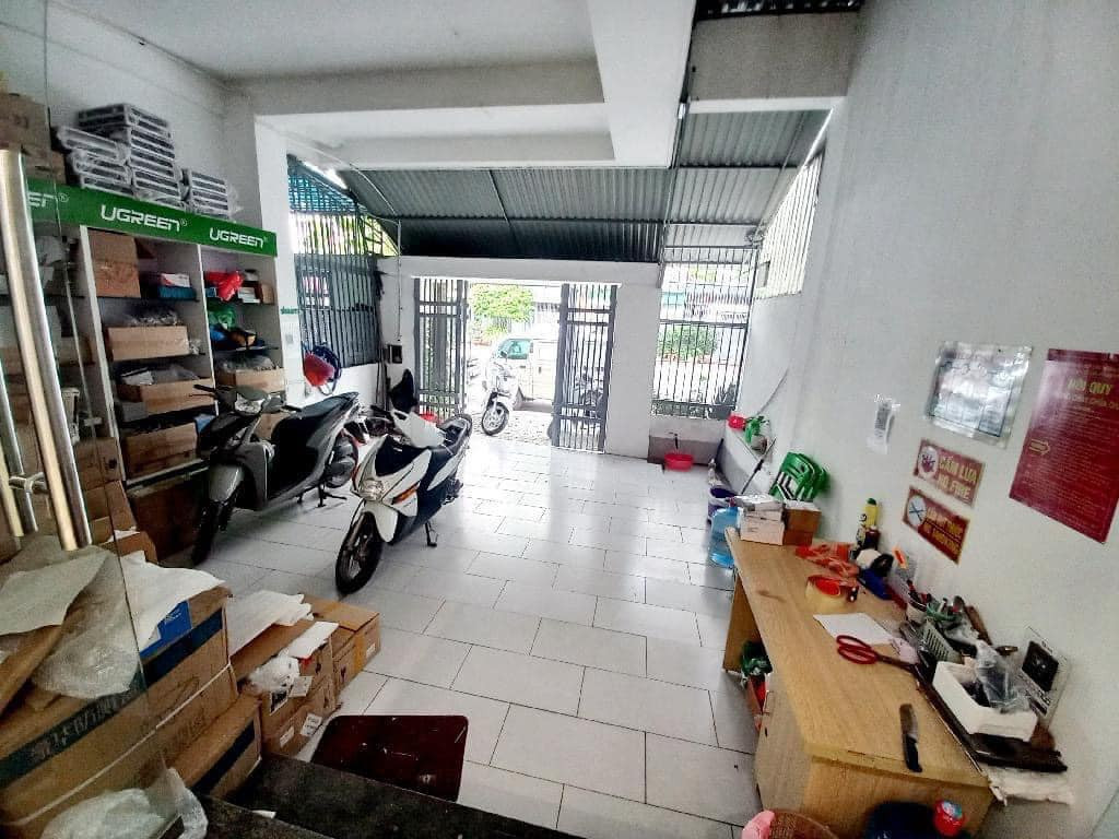 Cho thuê nhà riêng Lĩnh Nam 40 m2 x 5 tầng thông sàn, nhà mới, ô tô vào cửa 13 triệu/tháng