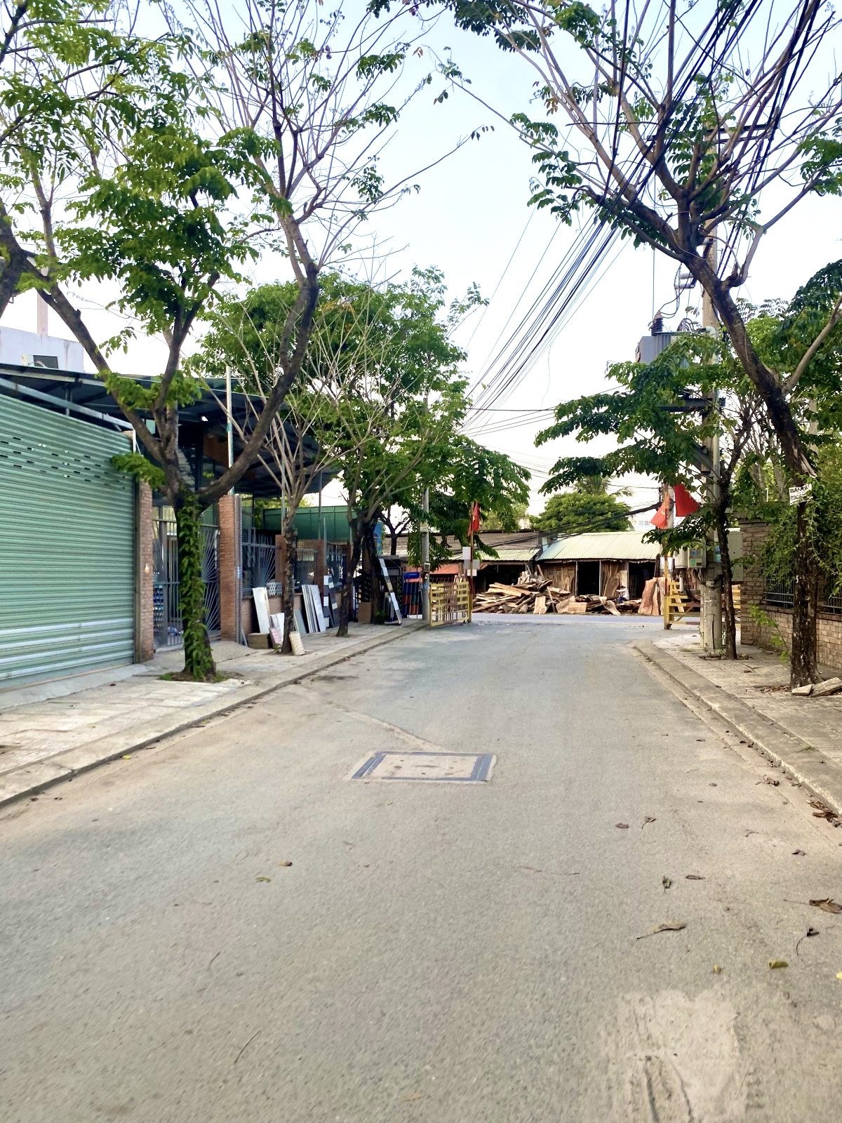 🚗 BÁN NHÀ 3 TẦNG - 50M2(4*12.5), HOÀN CÔNG, 4PN, 3WC, KHÔNG QH - NHÀ ĐẸP, HẺM XE HƠI - NGAY ĐƯỜNG LÒ LU, P TRƯỜNG THẠNH, THỦ ĐỨC.(Đ)