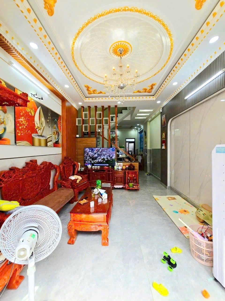 🚗 GẤP BÁN NHÀ 4 TẦNG - 60M2( 4*15) - HOÀN CÔNG ĐỦ, KHÔNG QH - HẺM XE HƠI - NGAY NGÃ 3 LÒ LU - VINHOM NGUYỄN XIỂN - TRƯỜNG THẠNH, THỦ ĐỨC.(A)