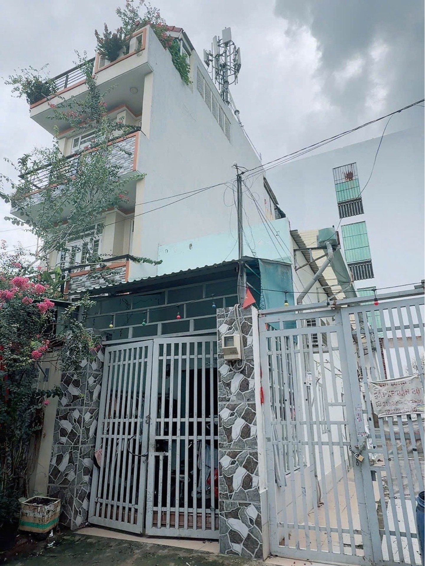 Bán Đất 80m2 có sẵn 80 m2 thổ cư giá 6 tỷ tại Đường Lò Lu Phường Trường Thạnh Quận 9 TP. Hồ Chí Minh