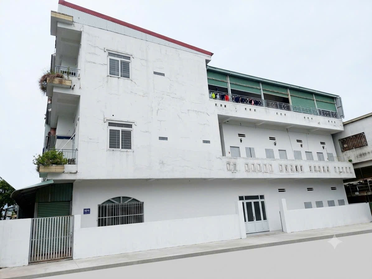 Bán nhà , có ki-ốt, và 8 phòng tro