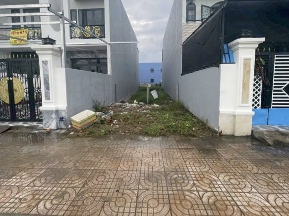 LÔ ĐẤT KẾ GÓC NẰM TRÊN ĐƯỜNG LONG KHÊ CẦN ĐƯỚC LONG AN DT 115M2 CHỈ 840 TRIỆU