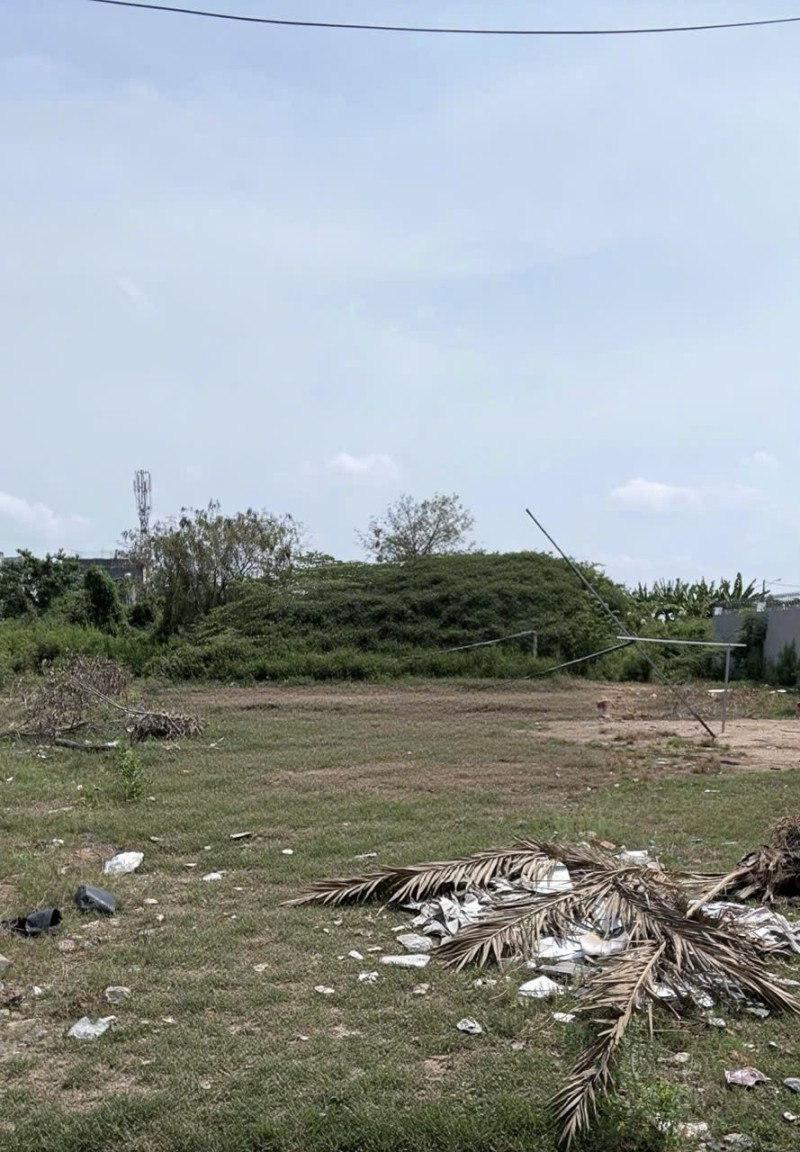 Bán đất 1582m² có sẵn 66m² thổ cư ngang 23m giá 36 tỷ tại đường Long Phước Phường Long Phước