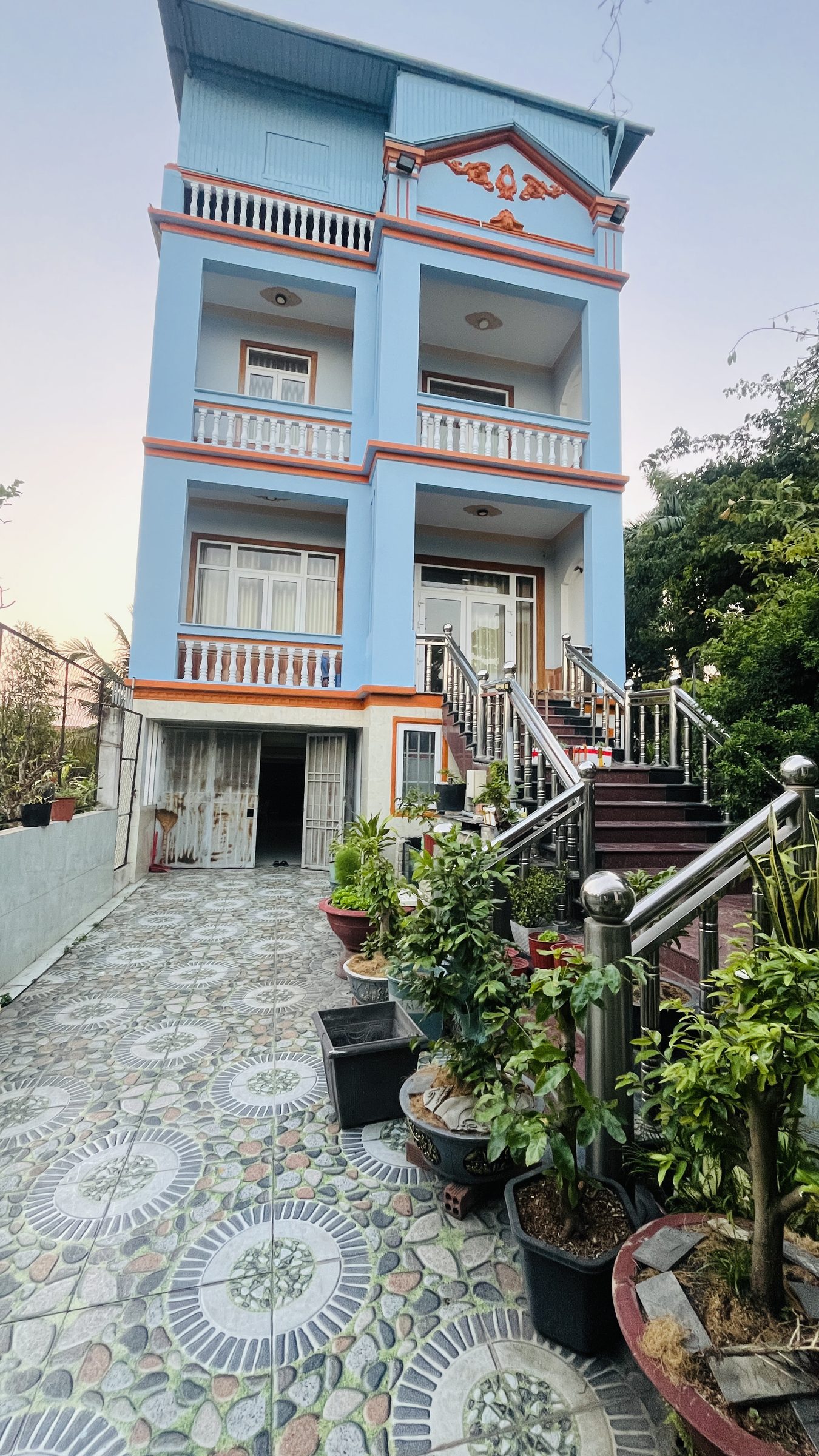 🏡 BÁN NHÀ MẶT TIỀN ĐƯỜNG LONG PHƯỚC – ĐẤT RỘNG ~400m² – GẦN ĐH LUẬT CS3 – LÀM CHDV MINI CỰC TỐT