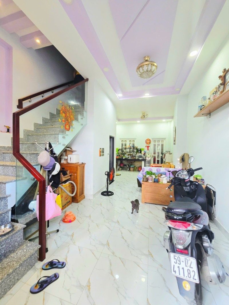Nhà Hẻm Xe Hơi 9m, DTSD: 100m², Gần Đại Học Luật Q9. Giá 3.5 tỷ