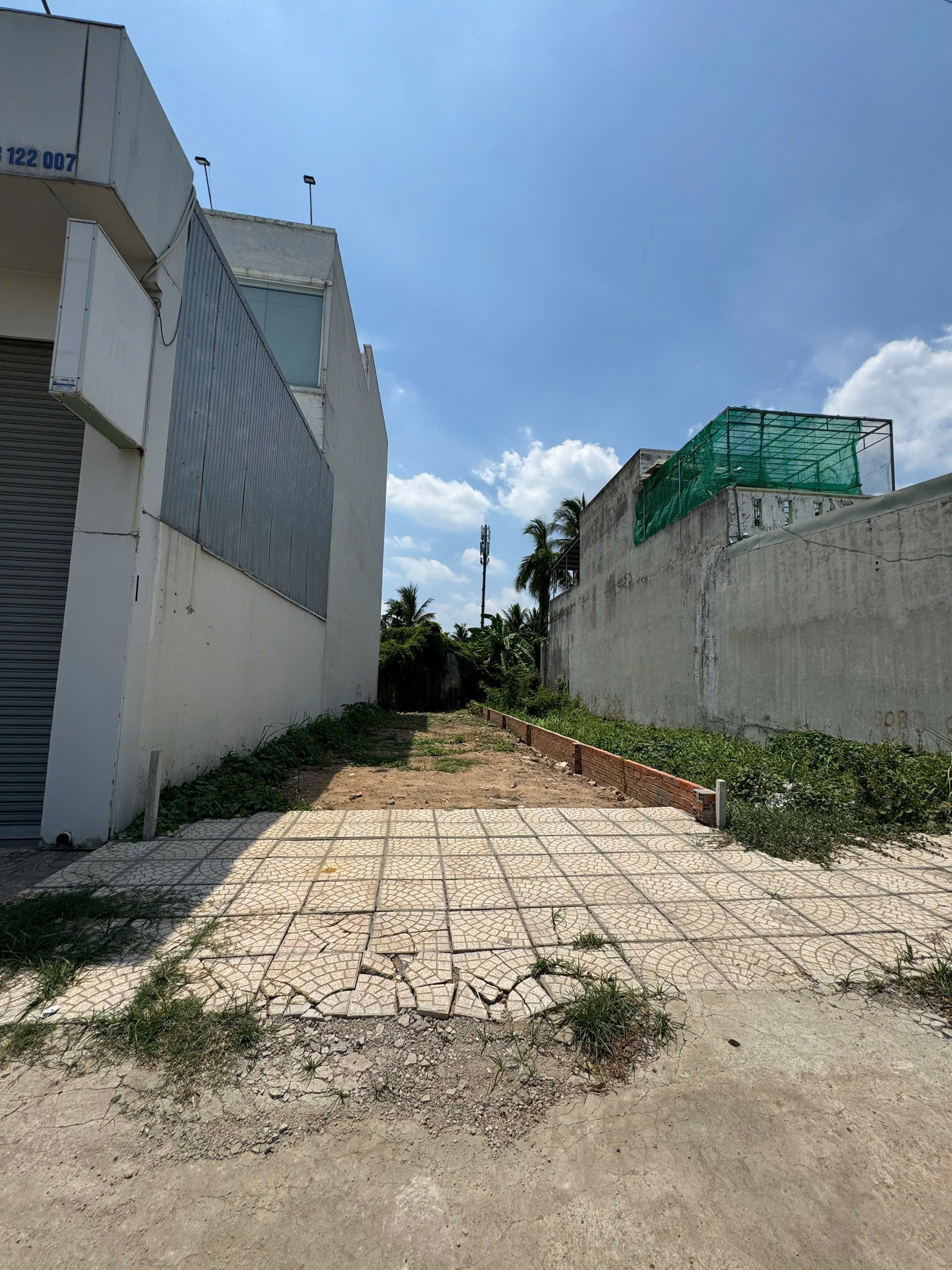 Bán đất 113m² có sẵn 77.5m² thổ cư ngang 4.9m giá 6.8 tỷ tại Đường Long Thuận Phường Long Phước