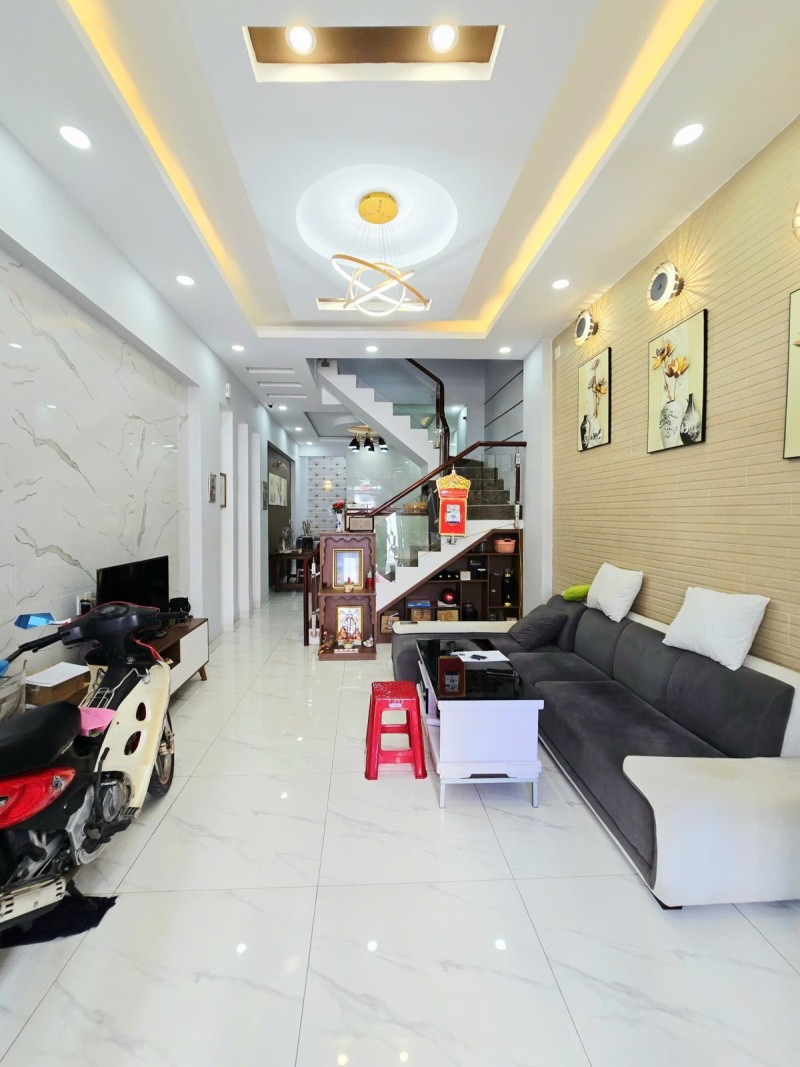 NHÀ PHỐ 59M2, 3 TẦNG, HOÀN CÔNG ĐỦ, ĐƯỜNG Ô TÔ 9M, GẦN CHỢ LONG PHƯỚC. Giá 5.25tỷ