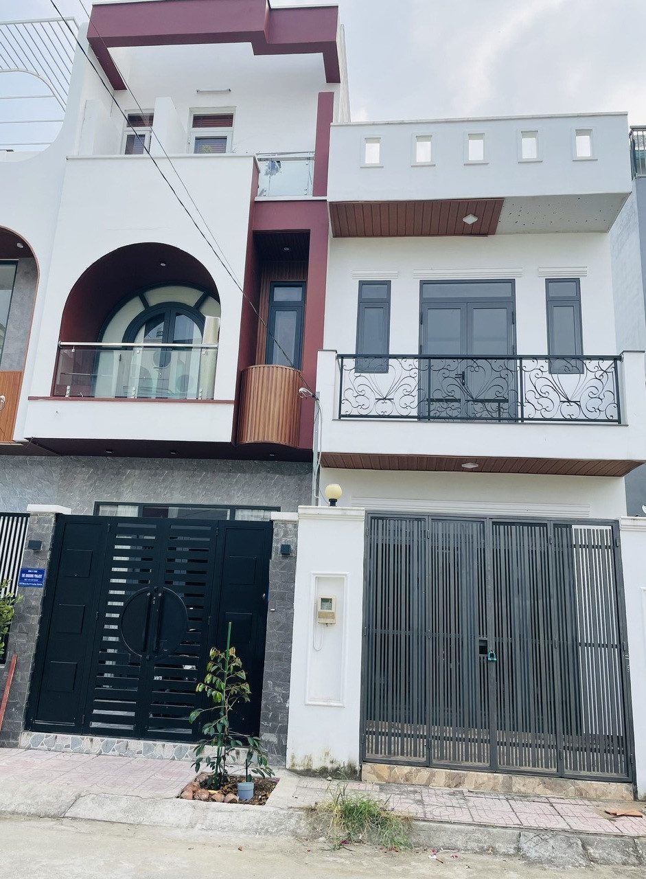 Nhà Mới Đẹp  – Đường 9m – KDC Hiện Hữu Long Phước, Q9