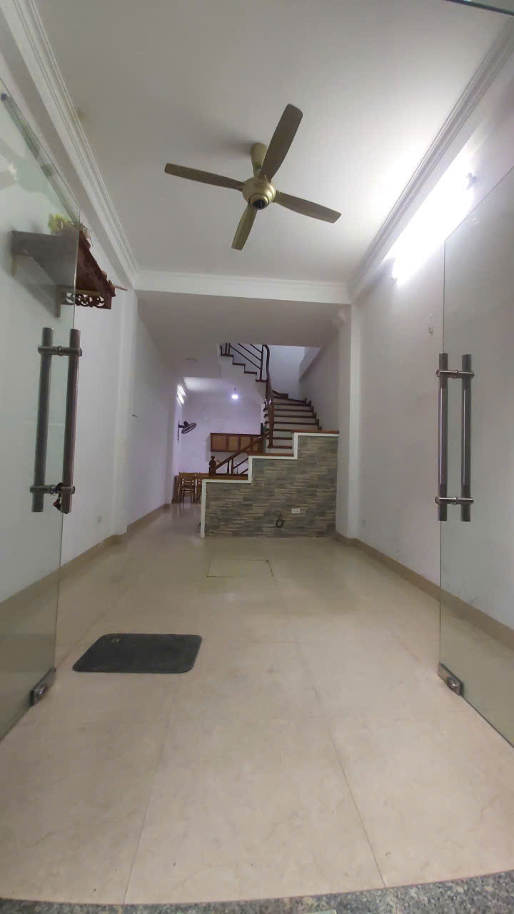 Bán nhà 3T Phố Lụa, gần mầm non Vạn Phúc, nở hậu. Giá chỉ 6.9 tỷ