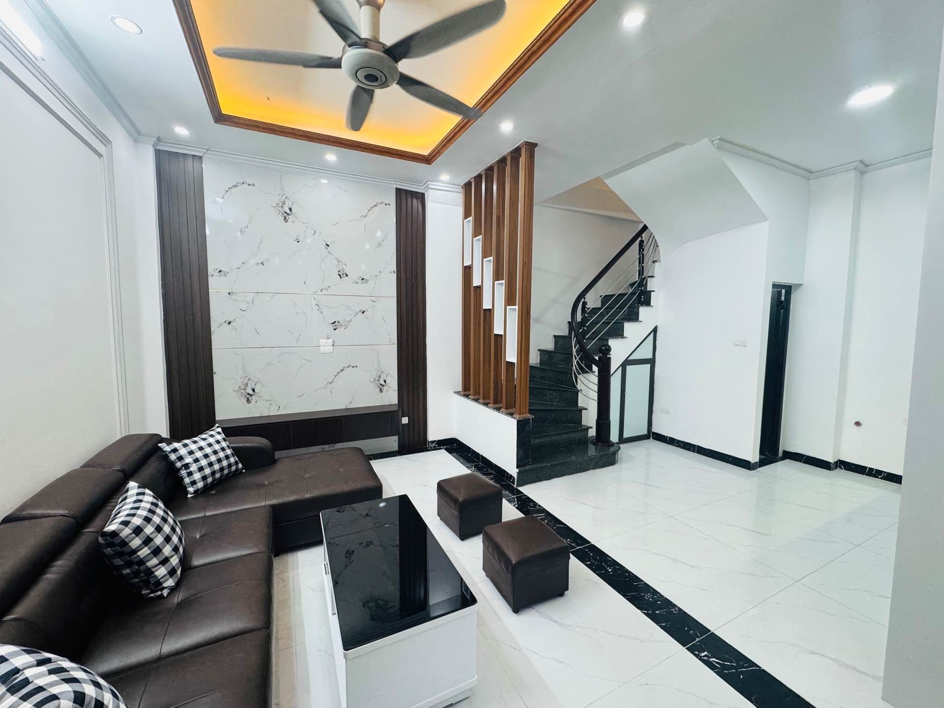 BÁN NHÀ LƯƠNG KHÁNH THIỆN – 48M² – 5 TẦNG – FULL NỘI THẤT – CHỈ 8,9 TỶ